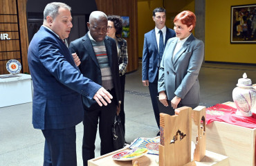 BƏT-in Baş direktoru DOST İnklüziv İnkişaf və Yaradıcılıq Mərkəzində olub