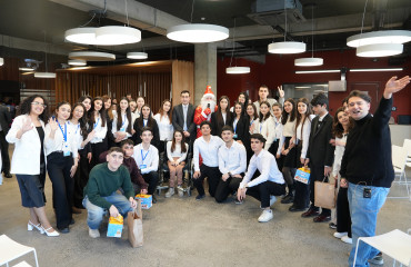 DOST İnklüziv İnkişaf və Yaradıcılıq Mərkəzinin təşkilatçılığı ilə həssas qruplardan olan uşaqlar üçün Yeni il şənliyi keçirilib